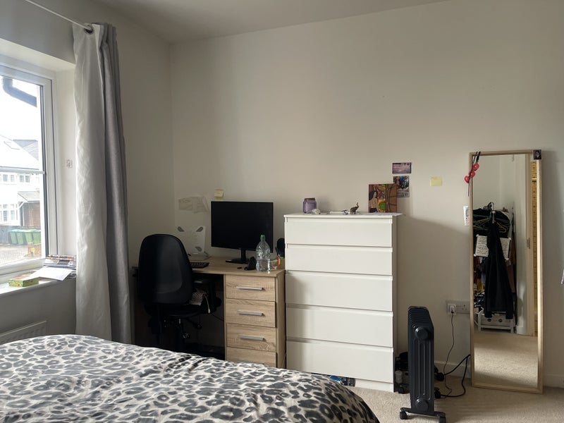 Room Oaktree Gardens in Greater London