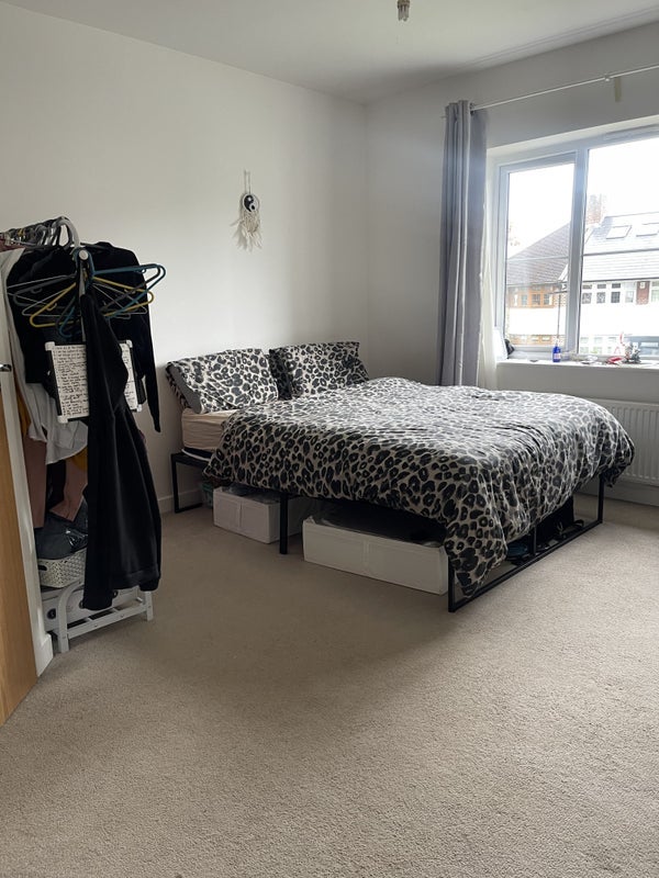 Room Oaktree Gardens in Greater London