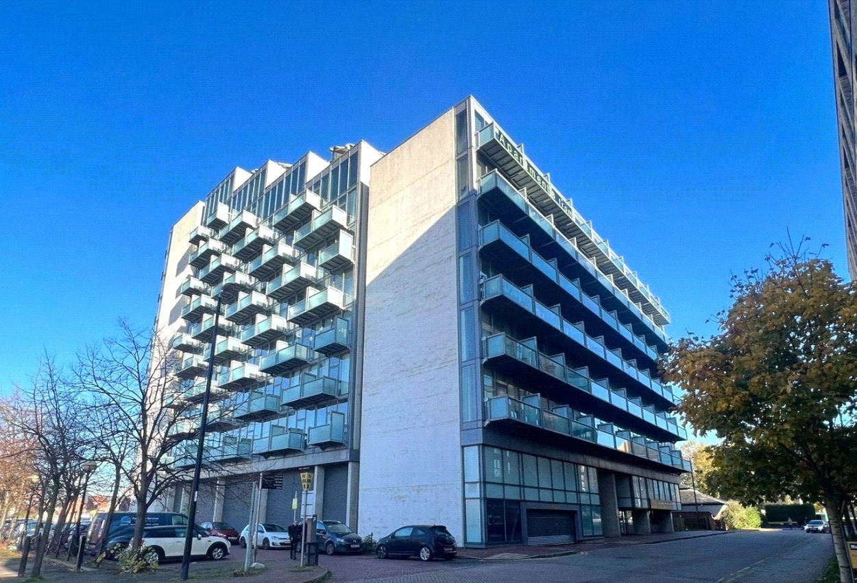 Flat Clippers Quay in Salford