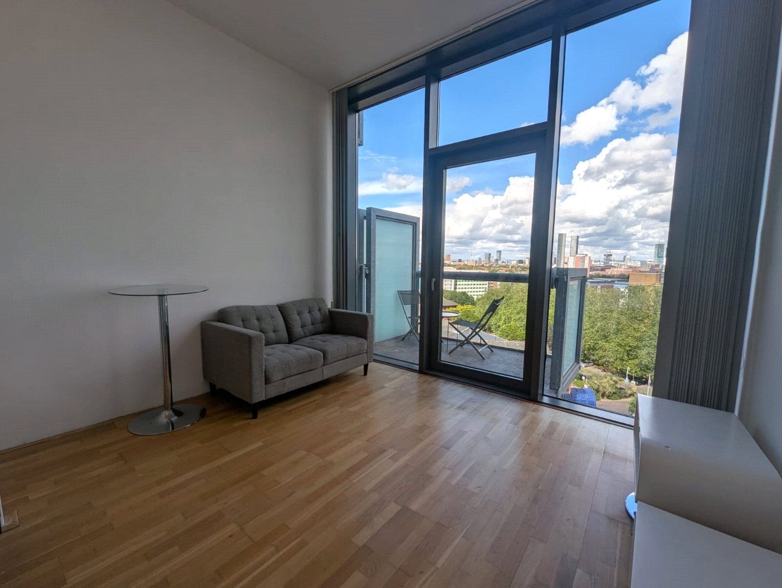 Flat Clippers Quay in Salford