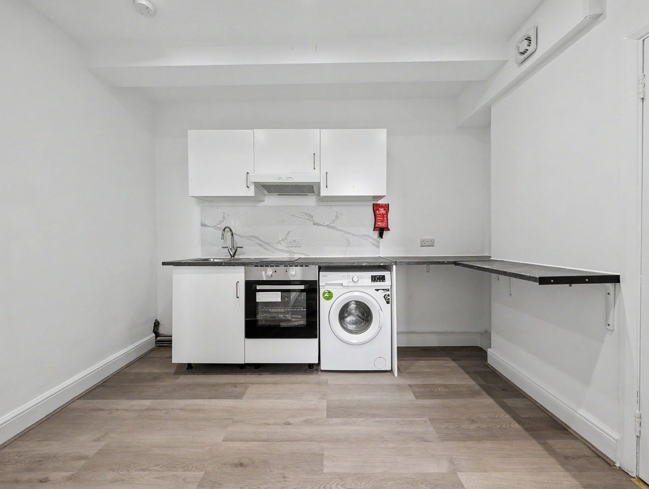 Flat Beatty Road in Greater London