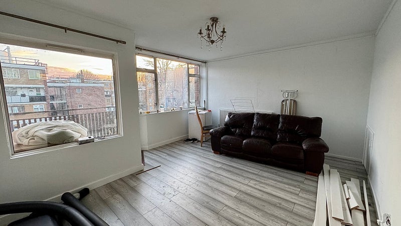 Room Stepney Way in Greater London