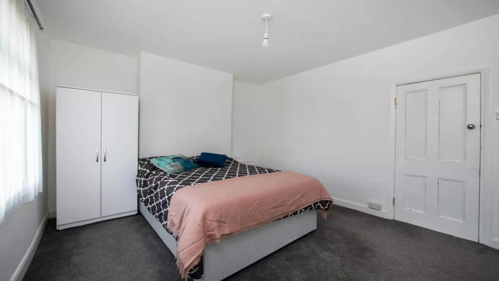 Flat Albert Road in Greater London