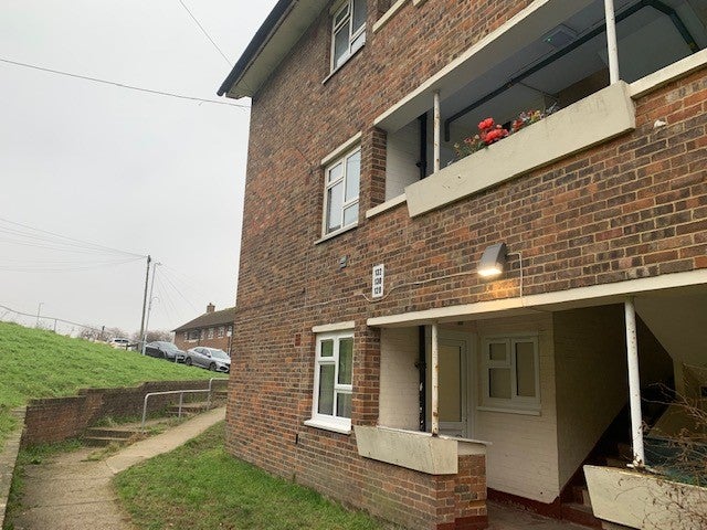 Flat Goring Road in Worthing
