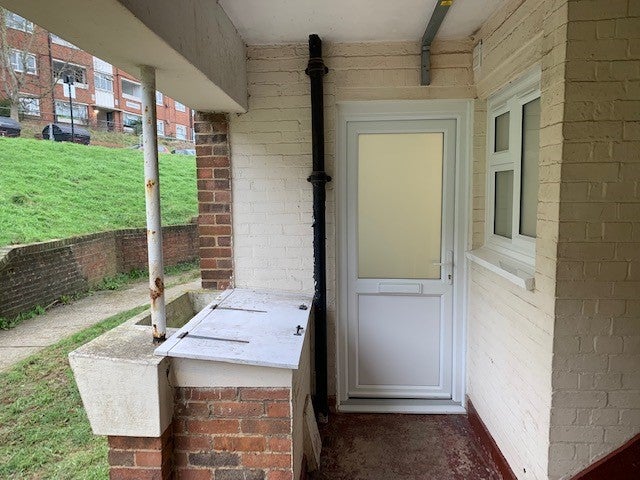 Flat Goring Road in Worthing