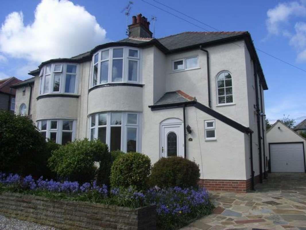 House Pannal Ash Road in Harrogate