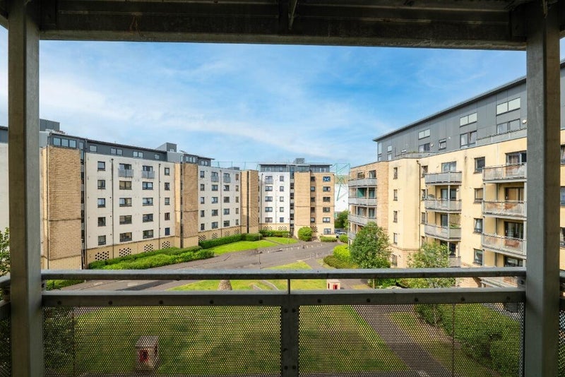 Room Hawkhill Close in City of Edinburgh