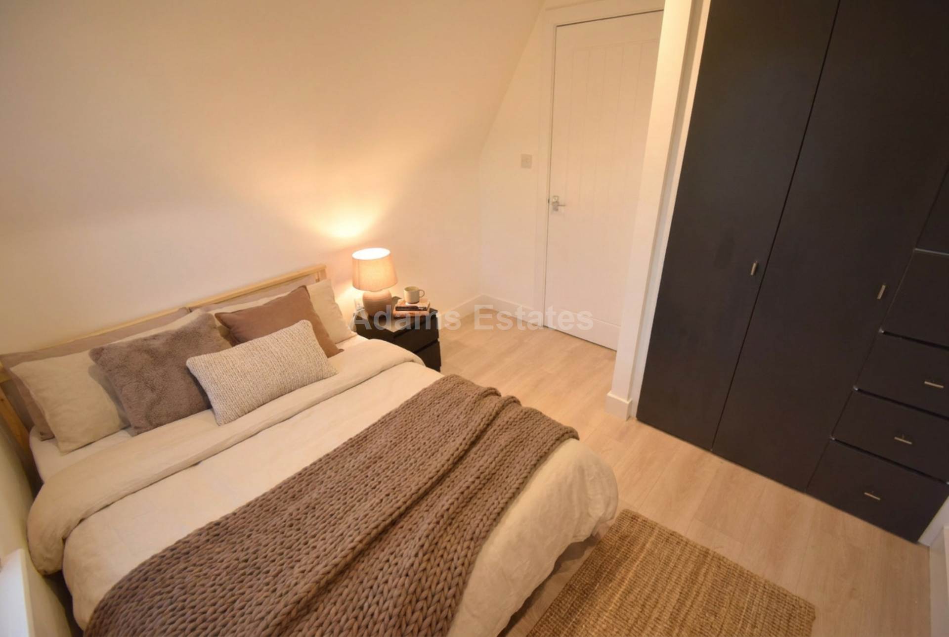 Flat Cholmeley Road in Reading