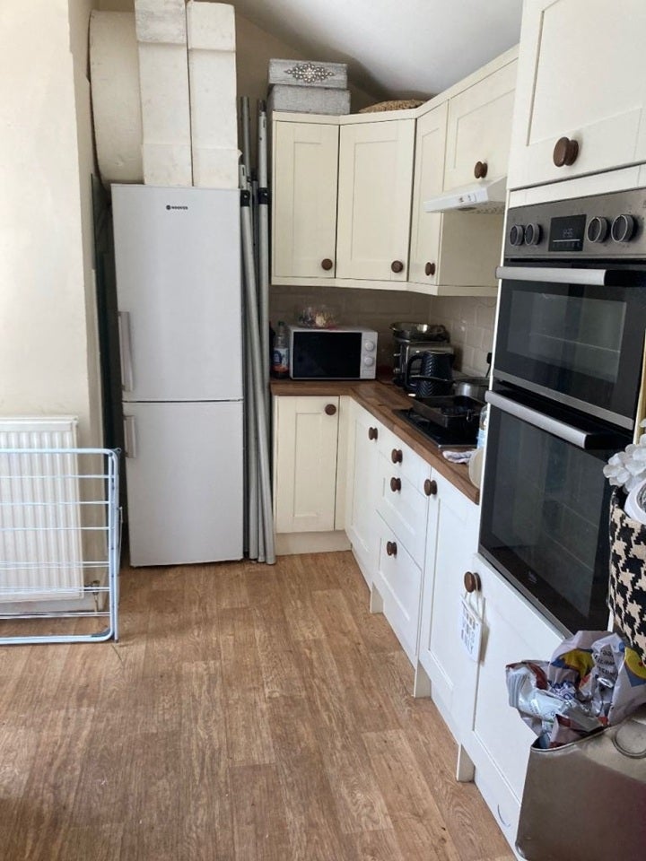 Room Inchmery Road in Greater London