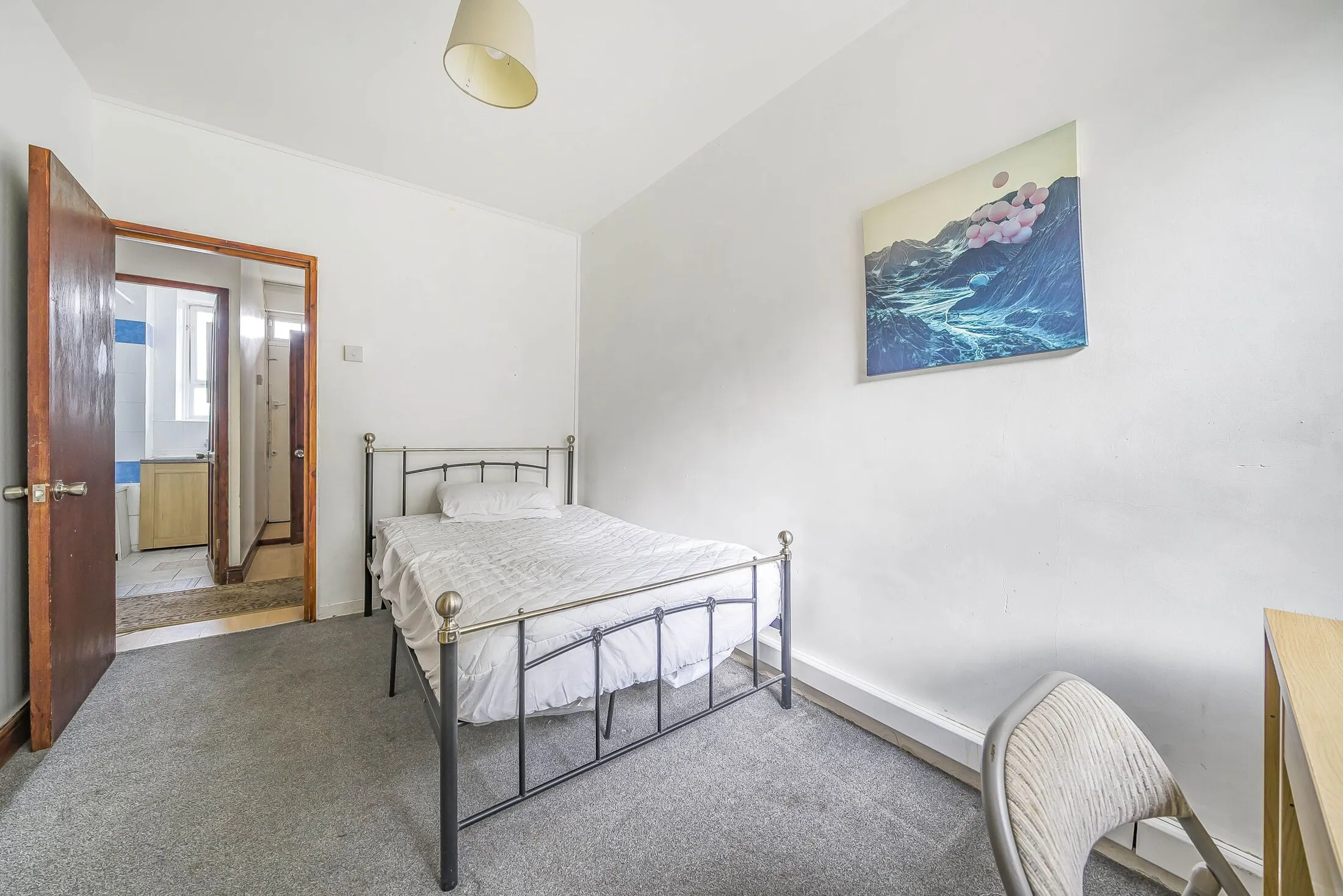 Flat Liverpool Road in Greater London