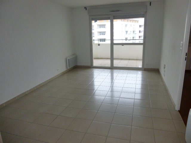 Flat Rue Paul Estival in Toulouse