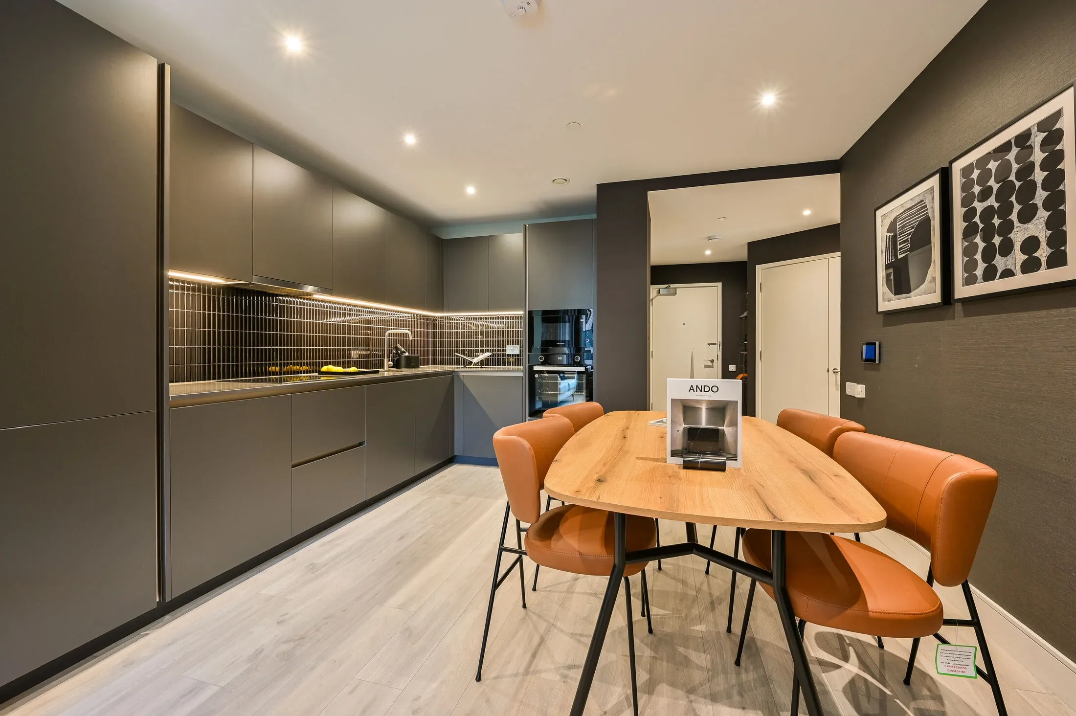 Flat Steedman Street in Greater London