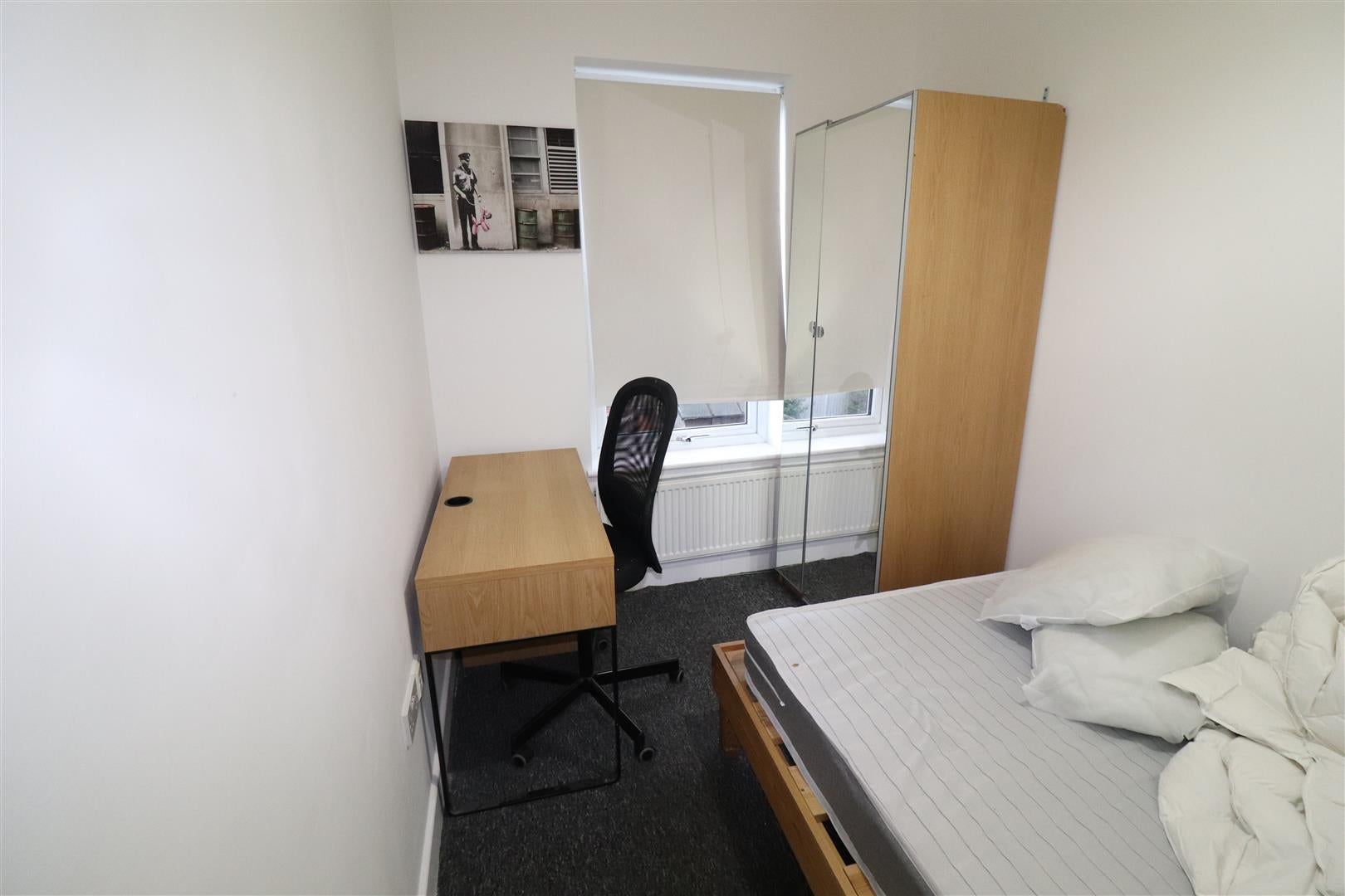 Room Harley Street in Coventry