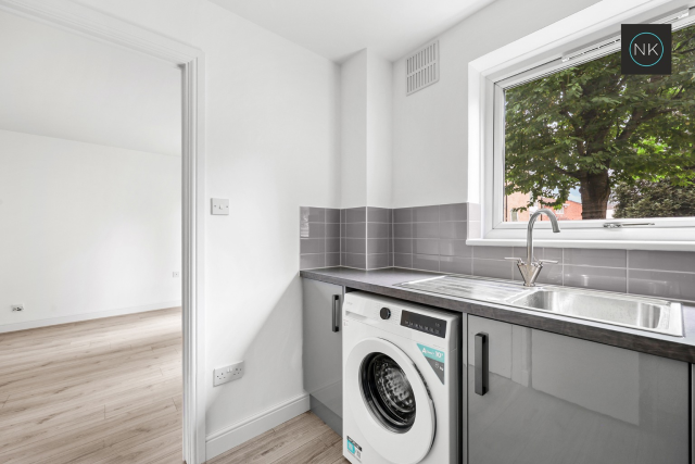 Flat Trotwood in Chigwell