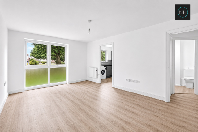 Flat Trotwood in Chigwell