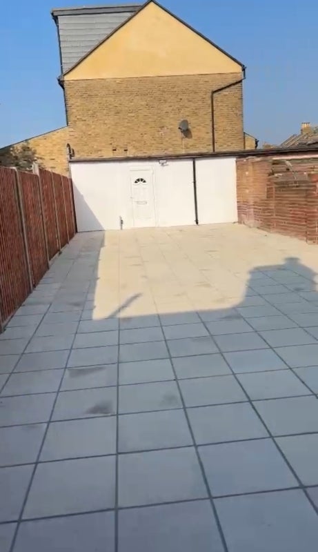 Room Braidwood Road in Greater London