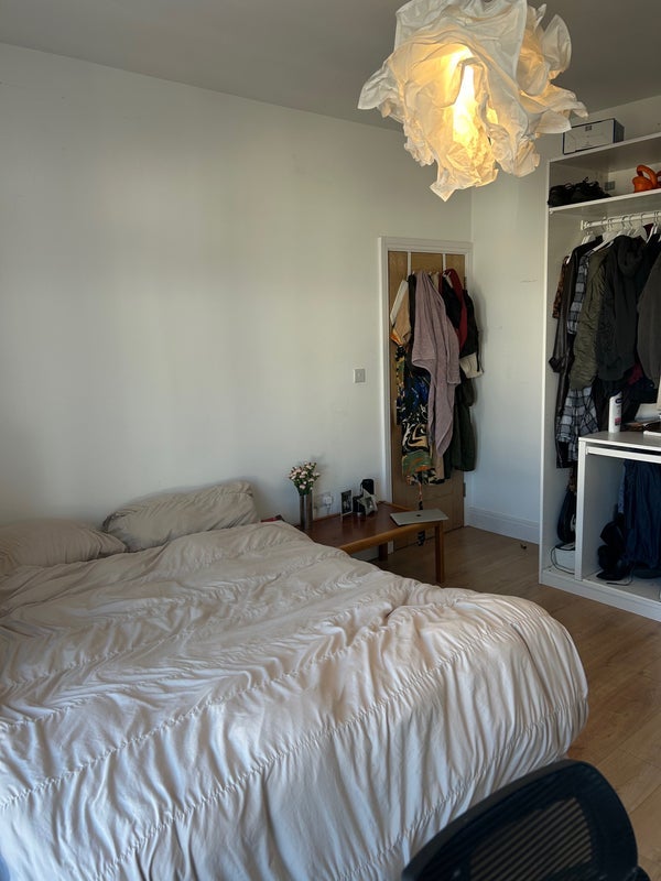 Room Braidwood Road in Greater London