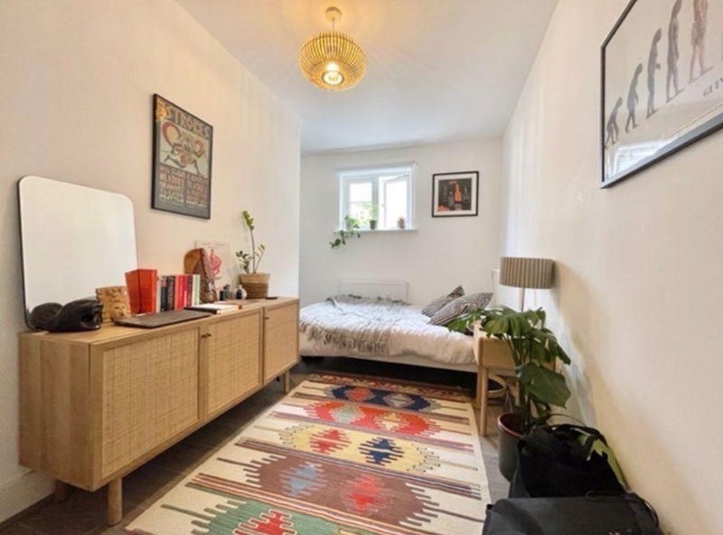Room Southwark Park Road in Greater London