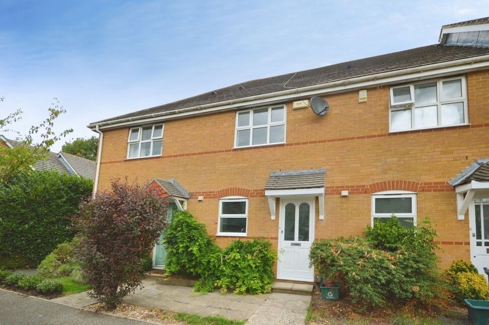 House Christabel Close in Greater London