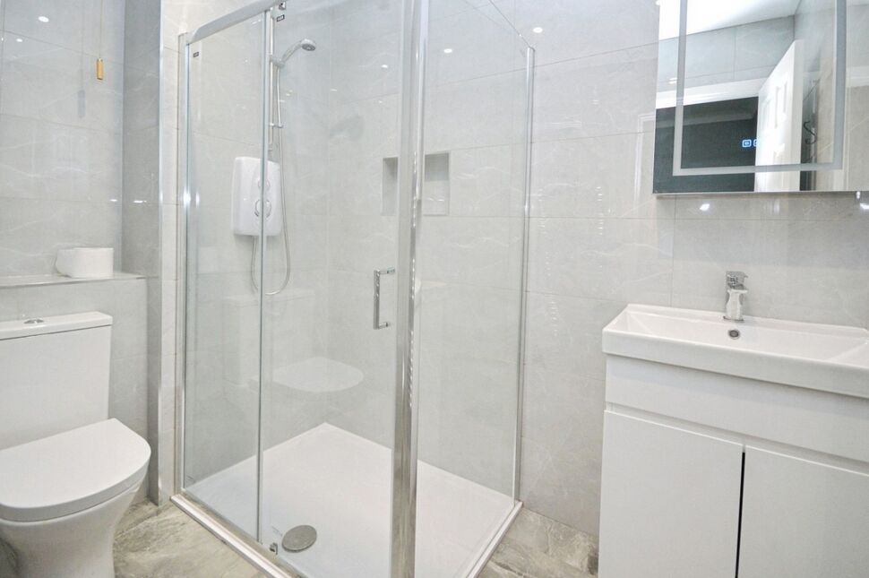 House Christabel Close in Greater London