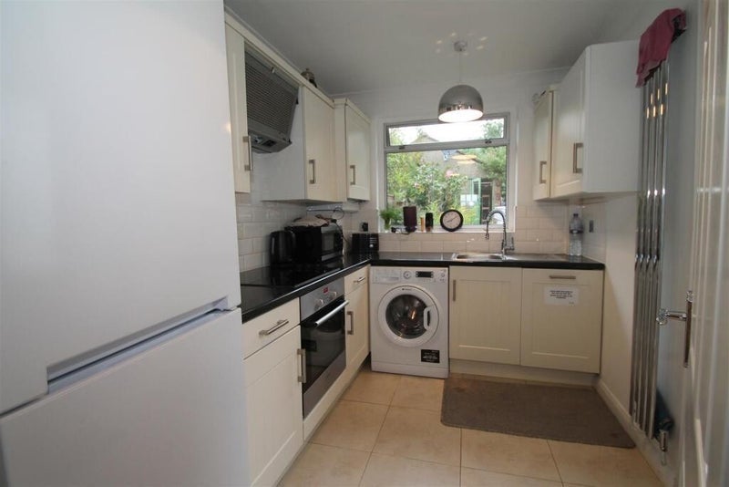 Room The Ridgeway in Greater London