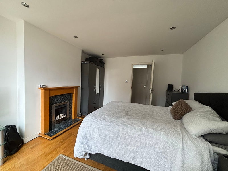 Room Alwyne Square in Greater London