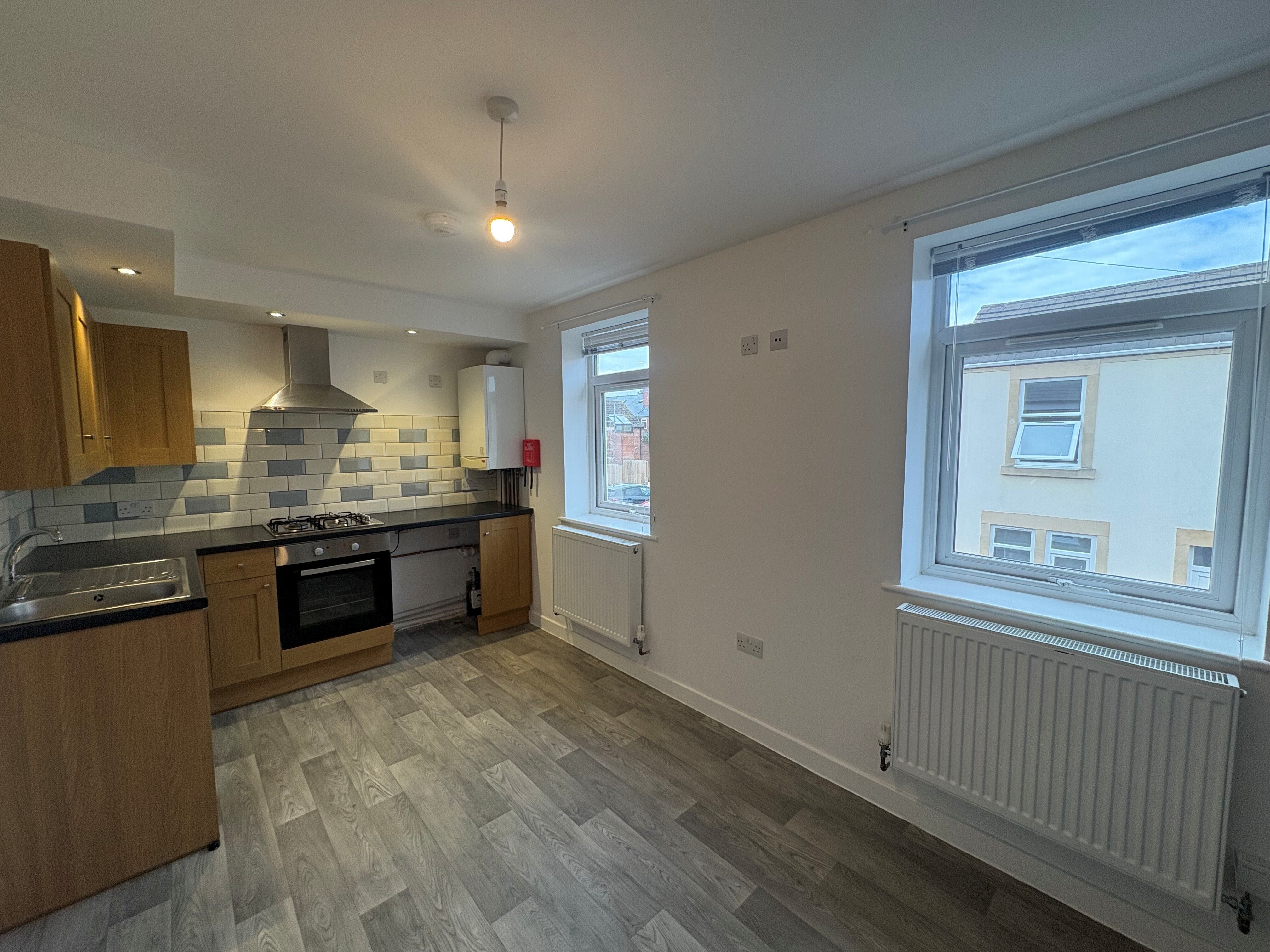 Flat Thoresby Street in Mansfield Woodhouse