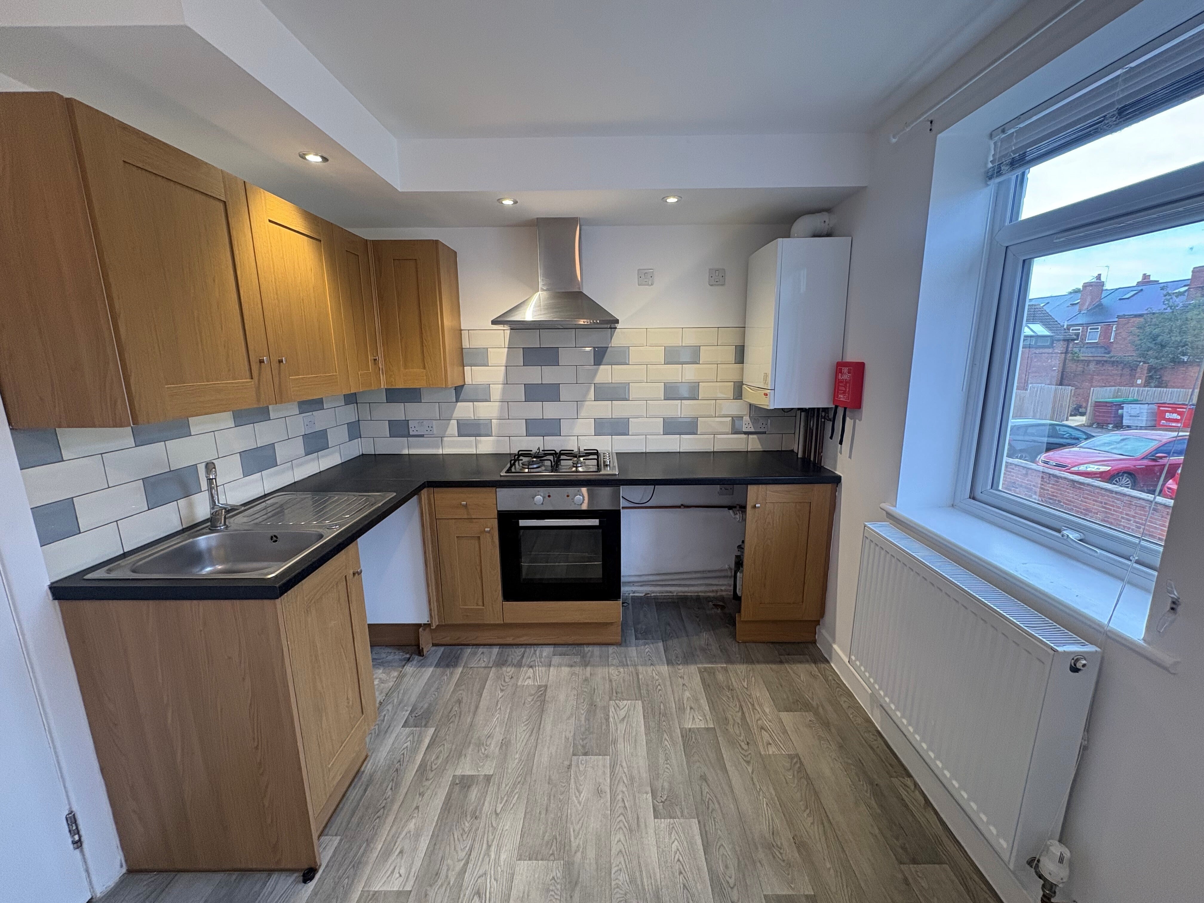 Flat Thoresby Street in Mansfield Woodhouse