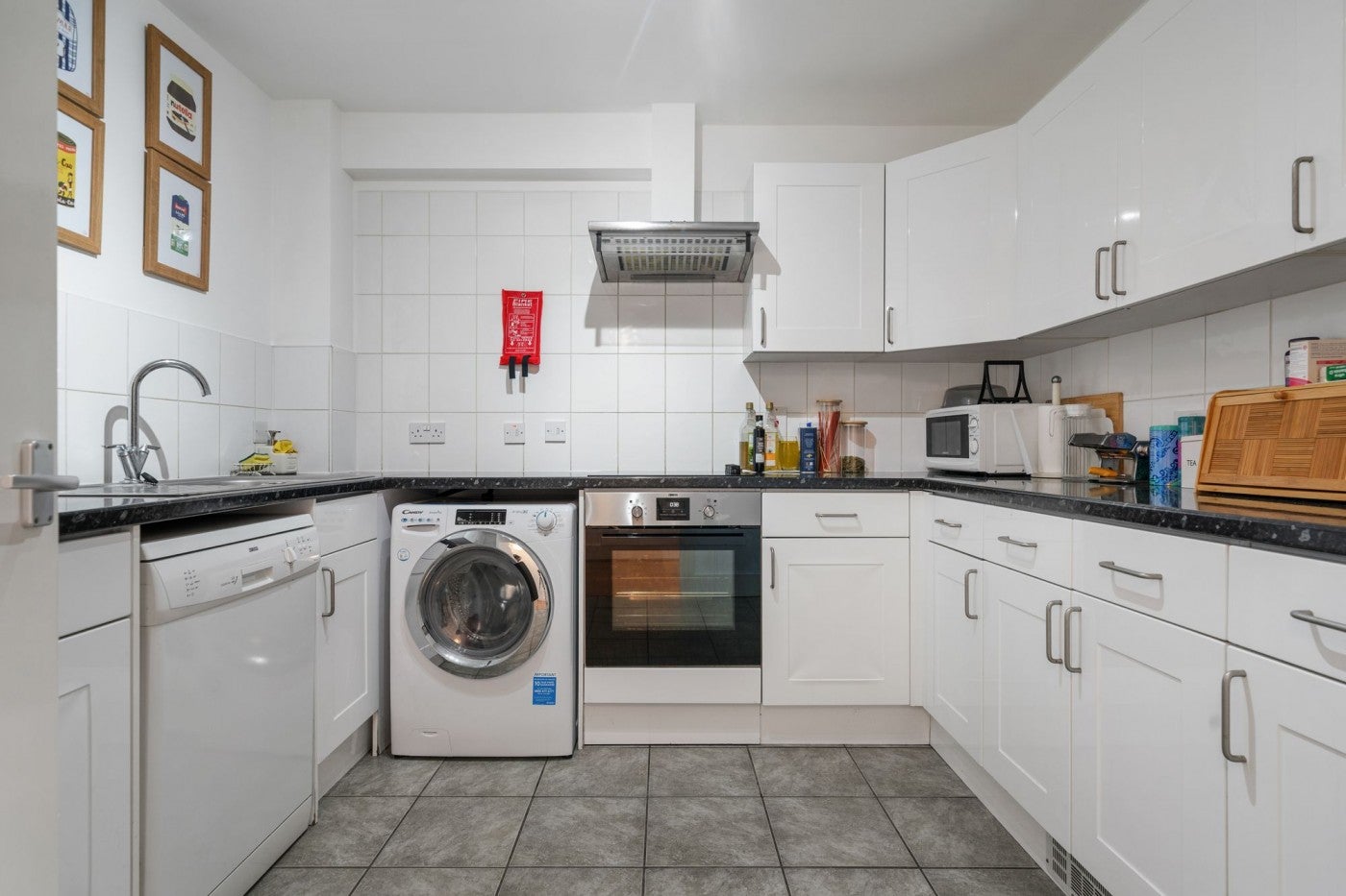 Flat Grenville Road in Greater London