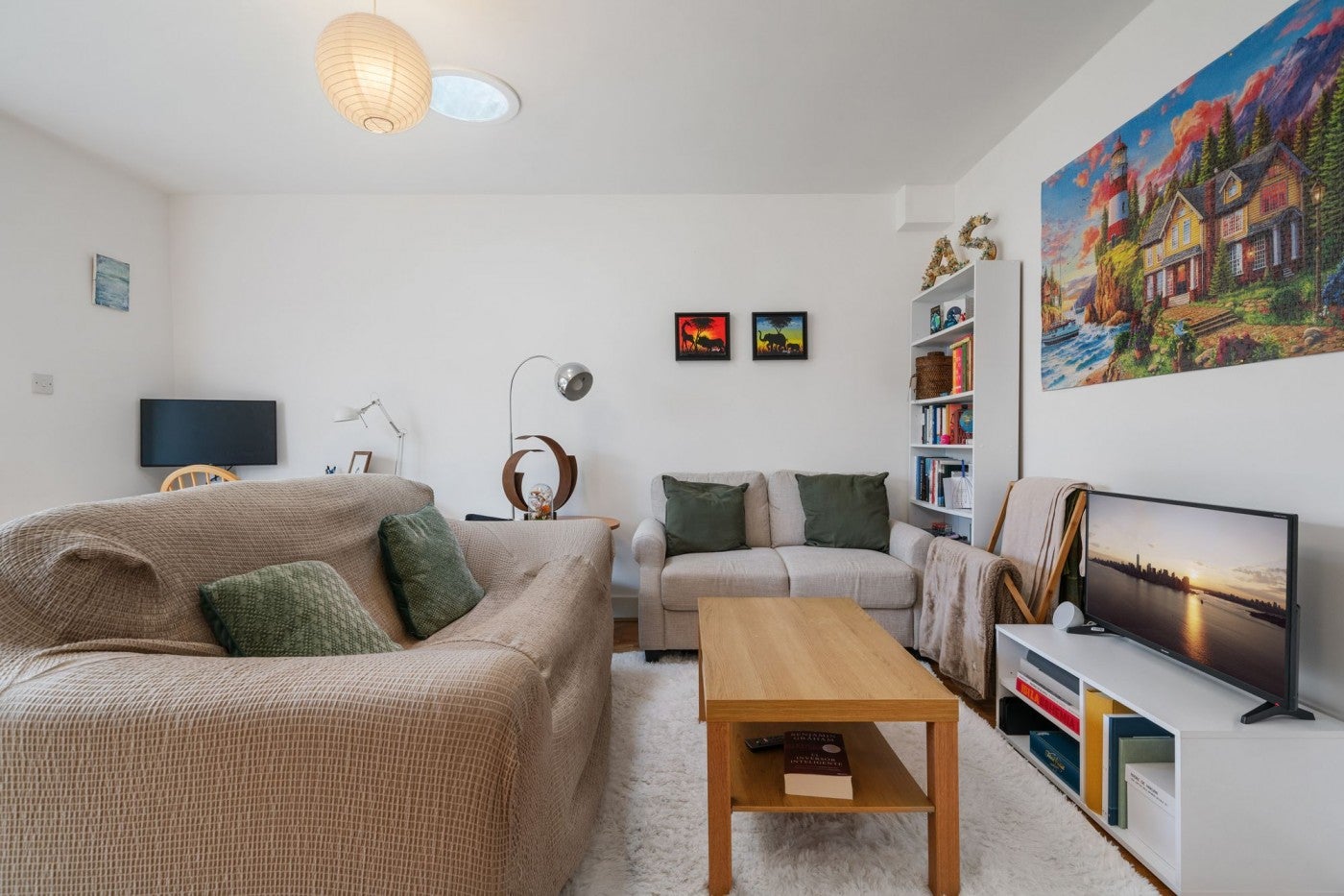 Flat Grenville Road in Greater London