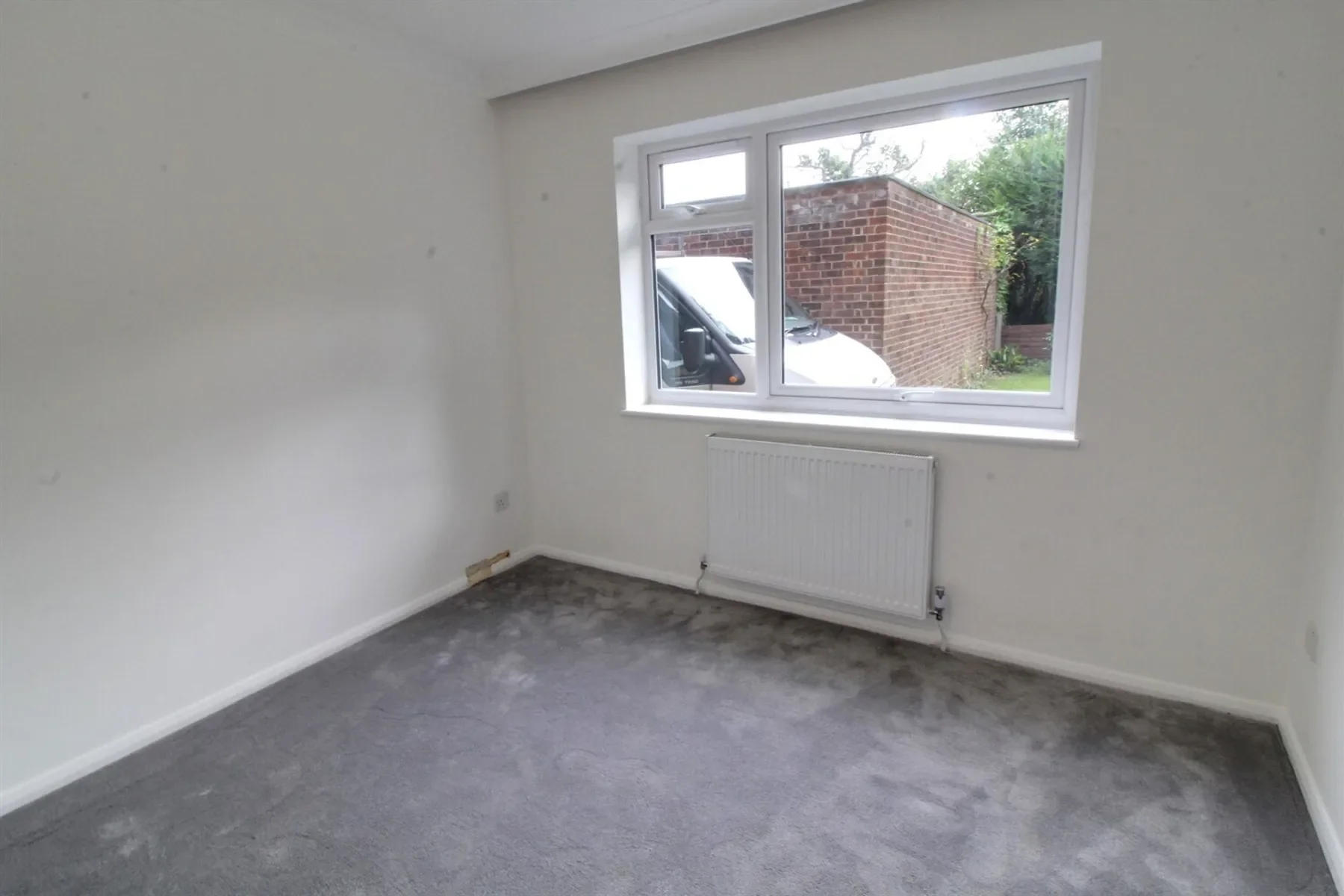 Flat Lincoln Road in Greater London