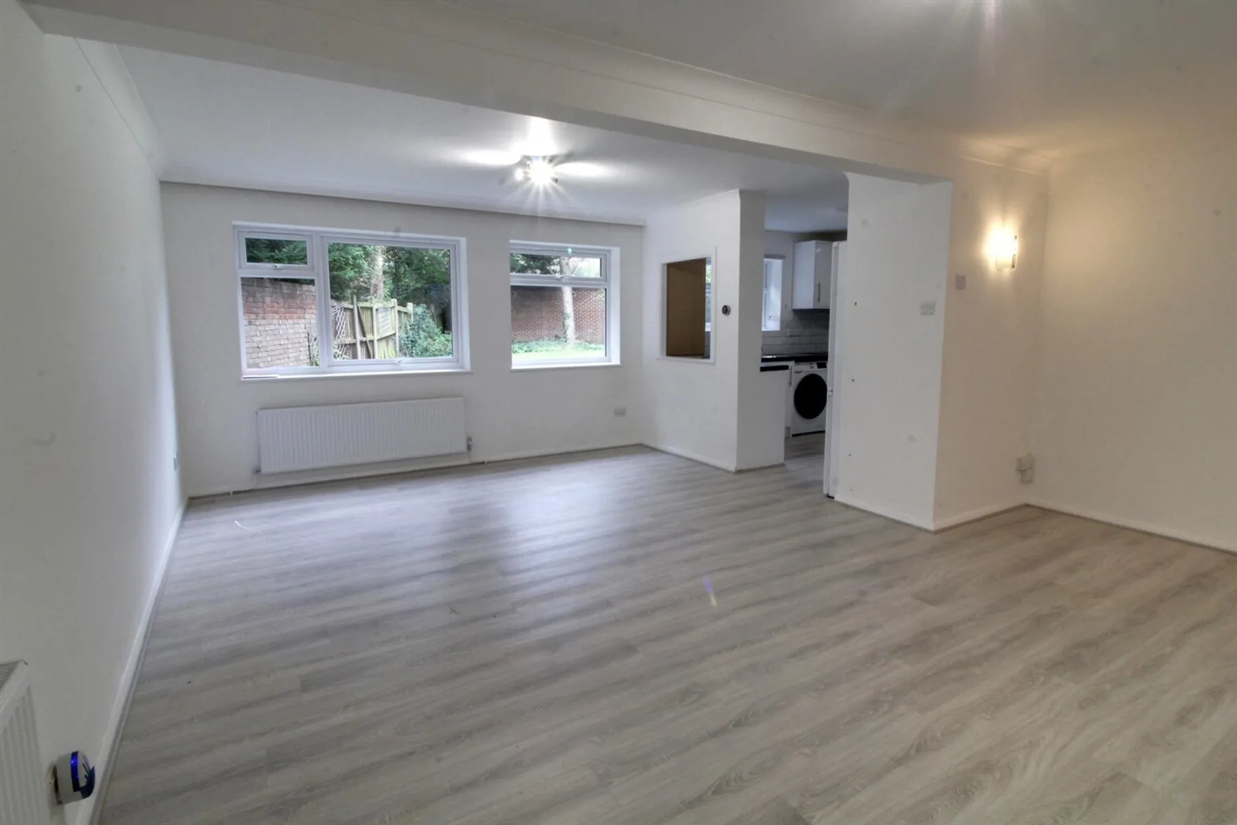 Flat Lincoln Road in Greater London