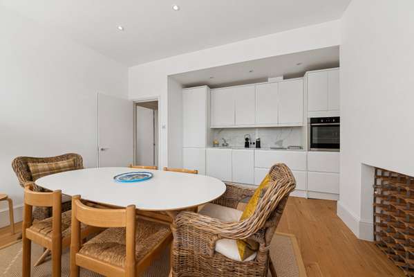 Flat Wickham Road in Greater London