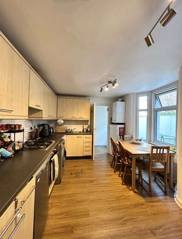 Room Arbery Road in Greater London