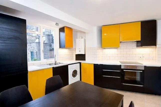 Flat Rhyl Street in Greater London