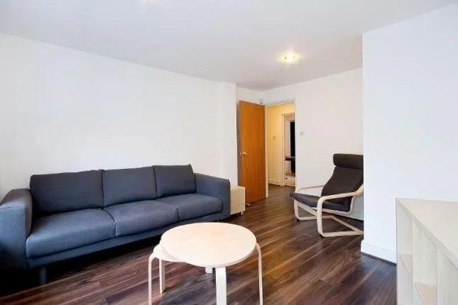 Flat Rhyl Street in Greater London