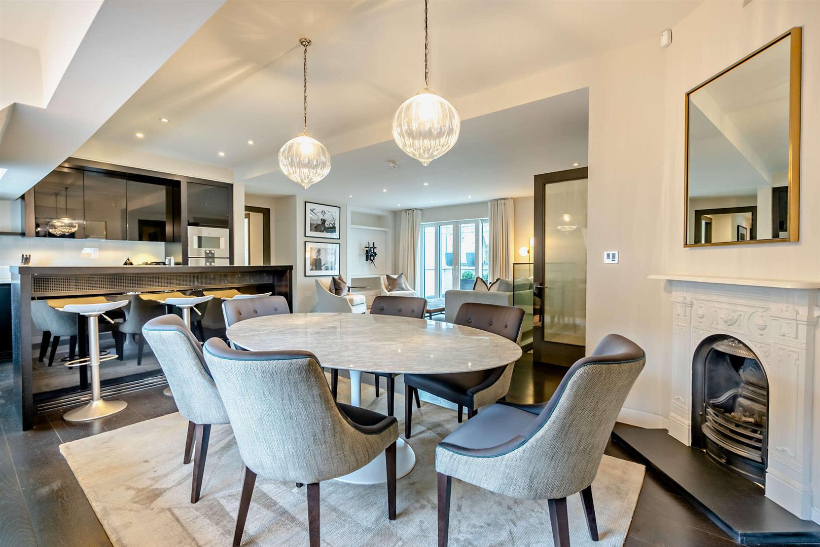 Flat Duke Street in City of Westminster