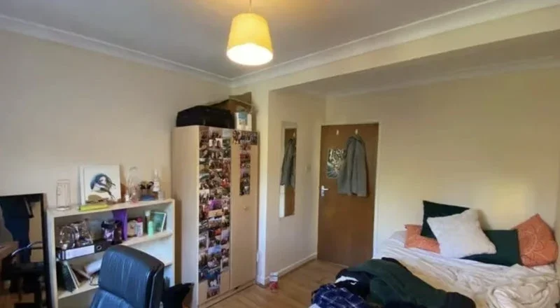 Room Merton Road in Southampton