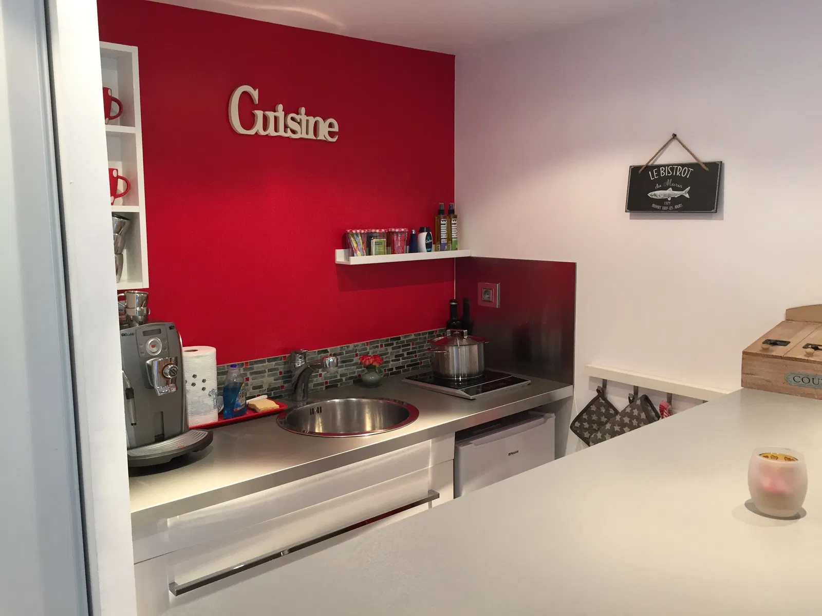 Room Impasse de Tamatave in Marseille