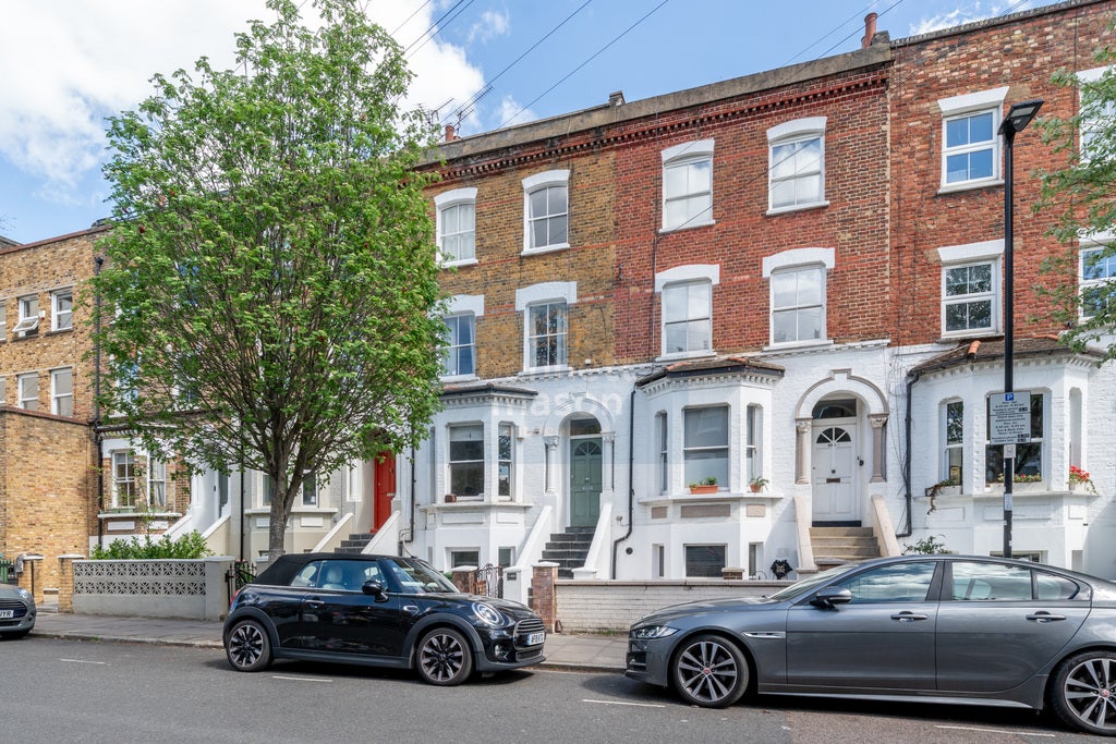 Flat Saint Thomas's Road in Greater London