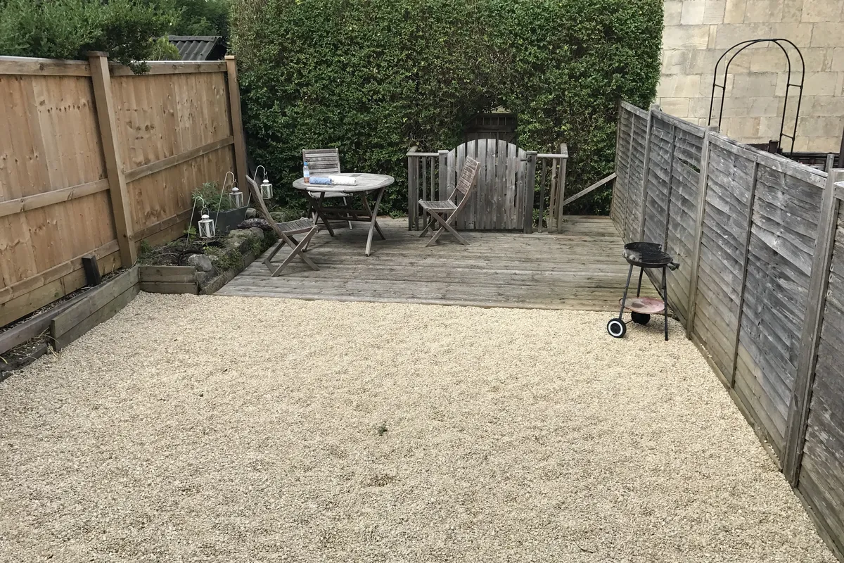 Flat Ringwood Road in Bath