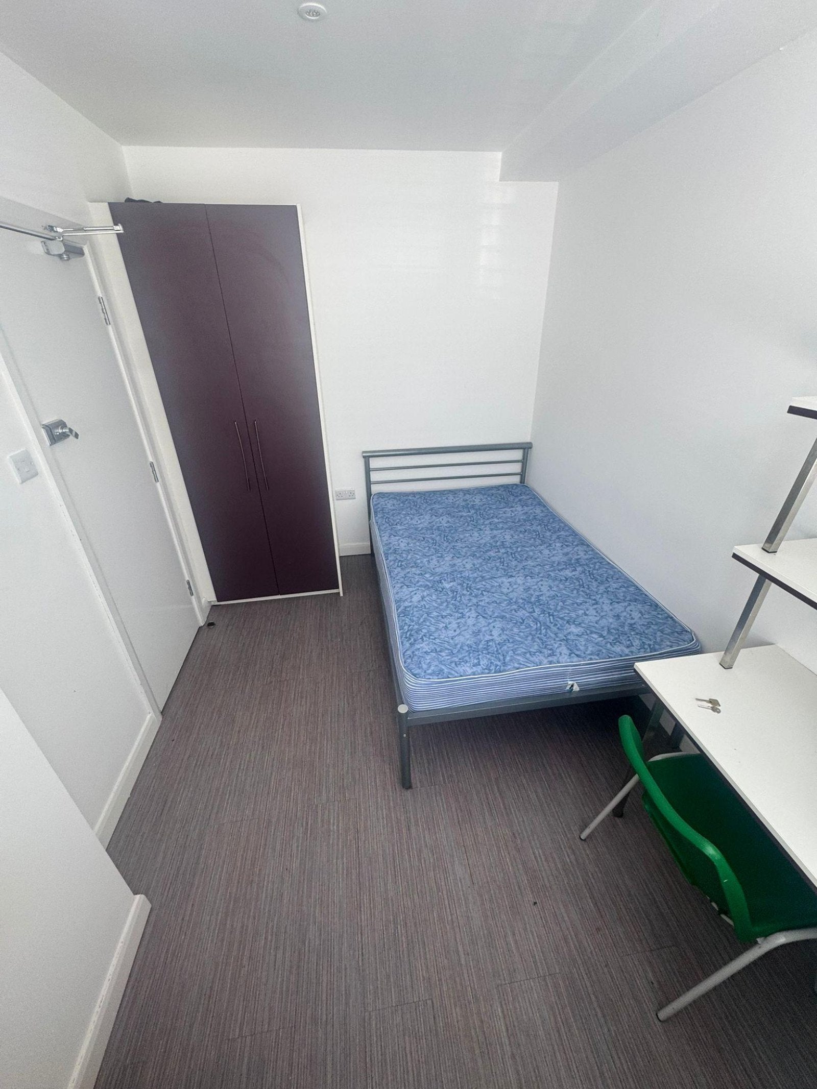 Room Conway Street in Stoke-on-Trent