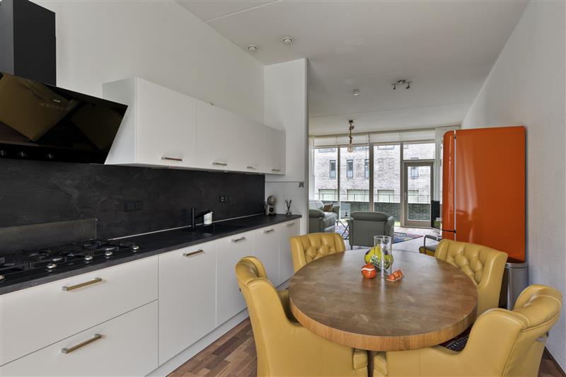 Appartement te koop: Martini van Geffenstraat 118, Amsterdam