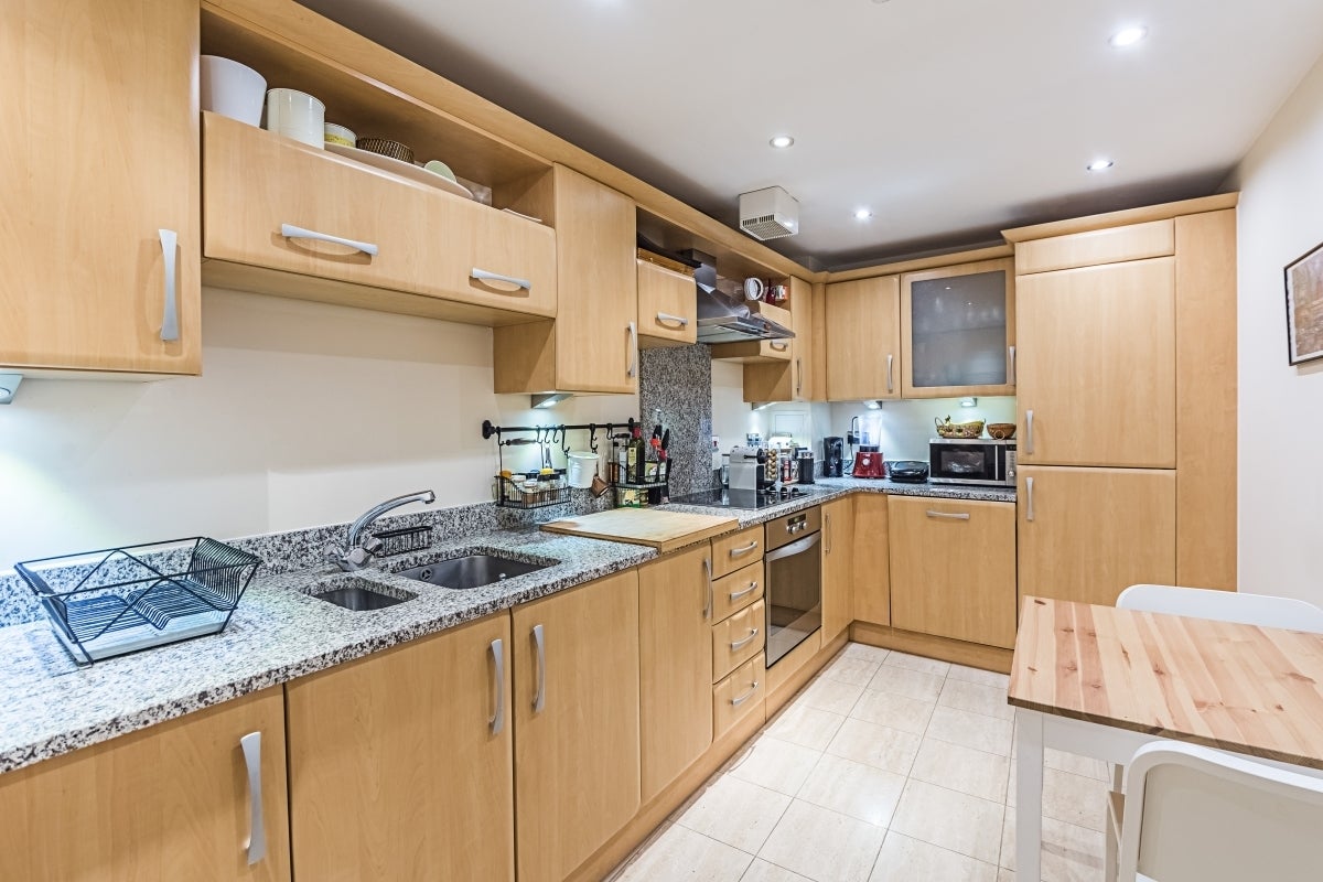 Flat Montaigne Close in City of Westminster