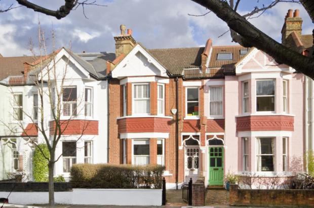 Room Leopold Road in Greater London