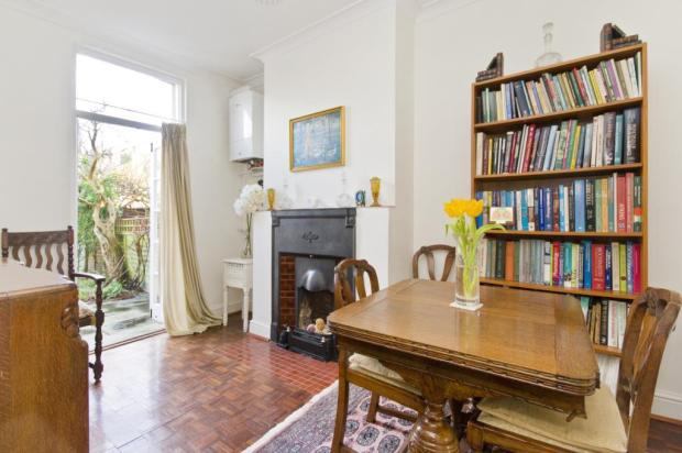 Room Leopold Road in Greater London
