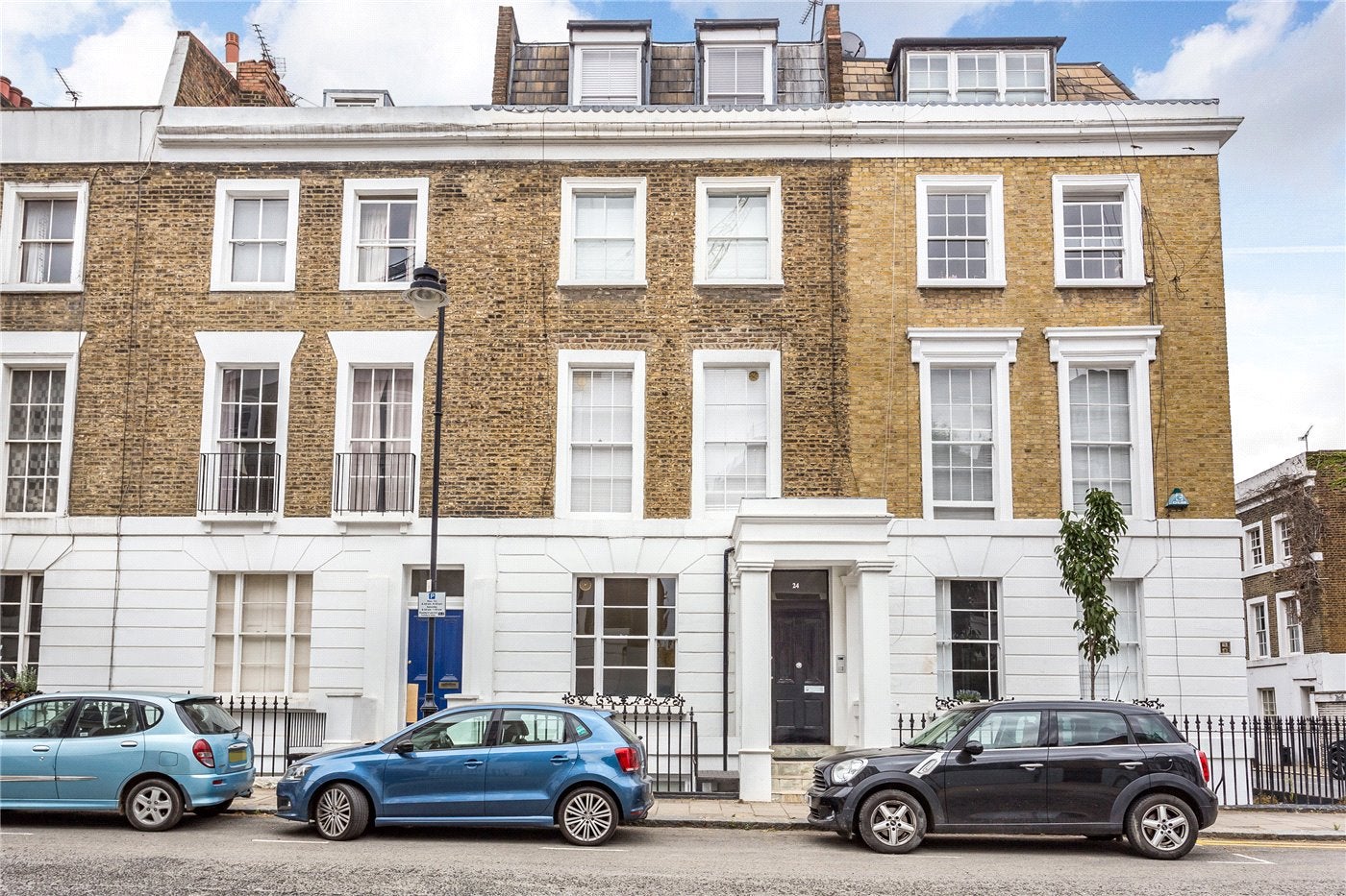 Flat Almeida Street in Greater London
