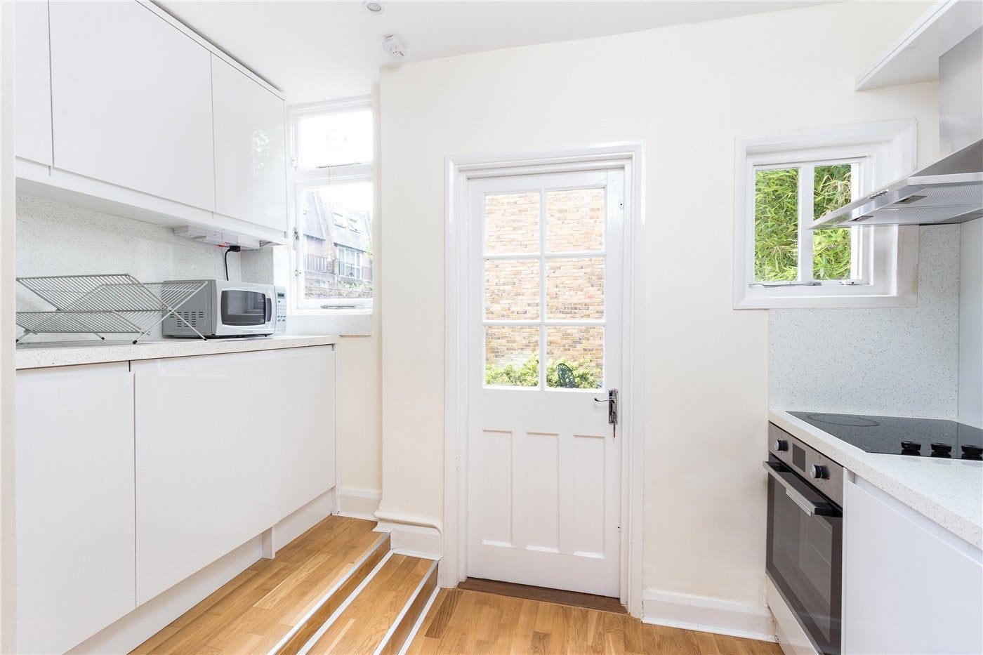 Flat Almeida Street in Greater London