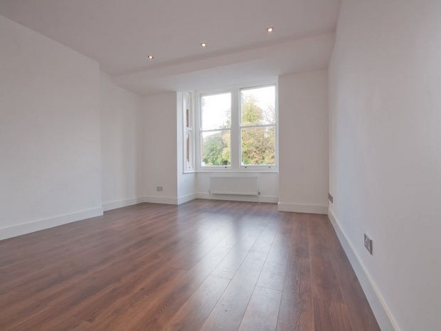Flat Lancaster Avenue in Greater London