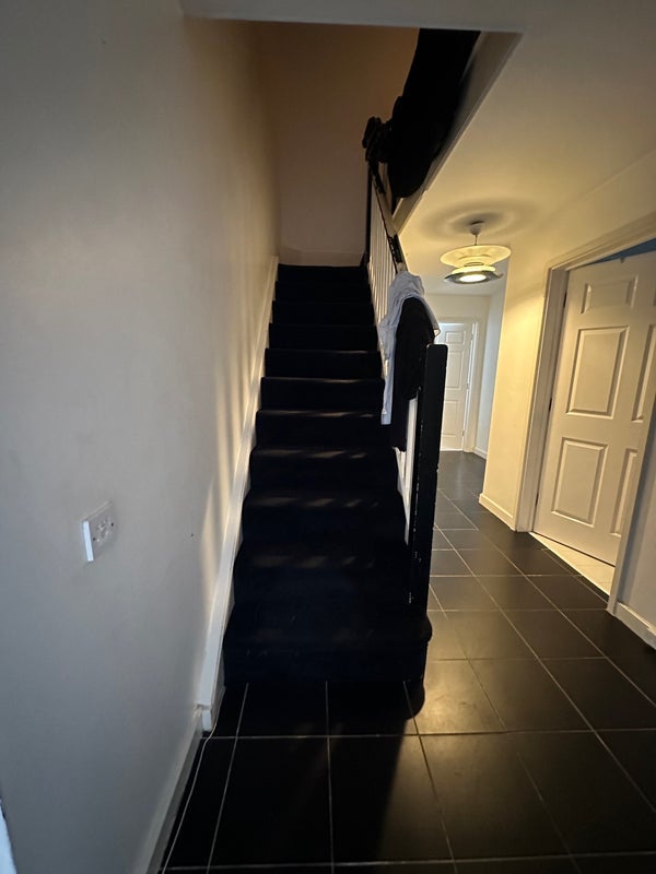 Room Longfellow Road in Greater London
